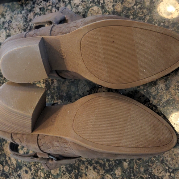 Universal Thread suede open back bootie taupe size 11 - Picture 6 of 6